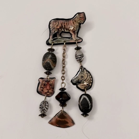 NWOT DESIGNS FROM THE DEEP SAFARI BROOCH - Picture 3 of 7